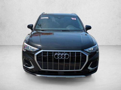 Mythos Black Metallic 2022 Audi Q3 40 Premium