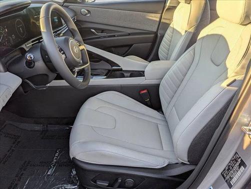 2025 Hyundai ELANTRA HEV Limited