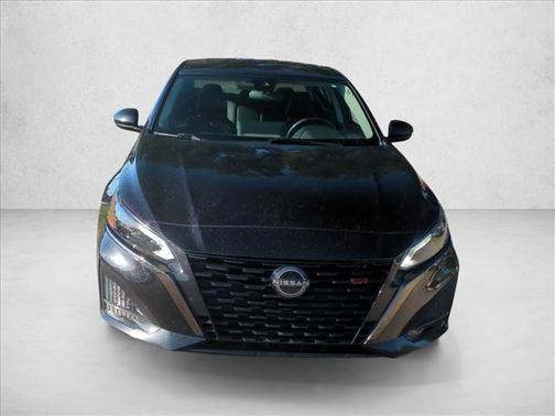Super Black 2023 Nissan Altima SR FWD