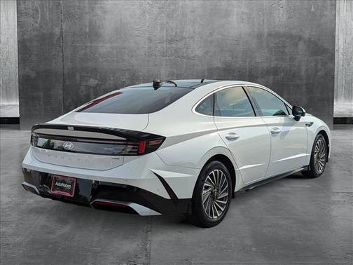 2025 Hyundai SONATA Hybrid Limited