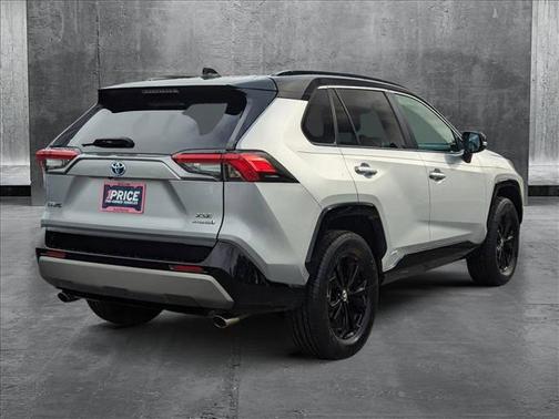 2022 Toyota RAV4 Hybrid SE