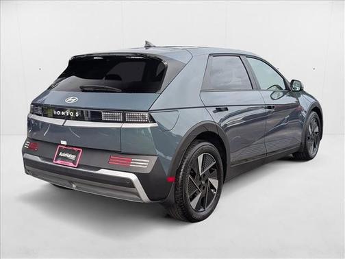 2025 Hyundai IONIQ 5 SE