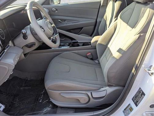 2025 Hyundai ELANTRA HEV SEL Sport