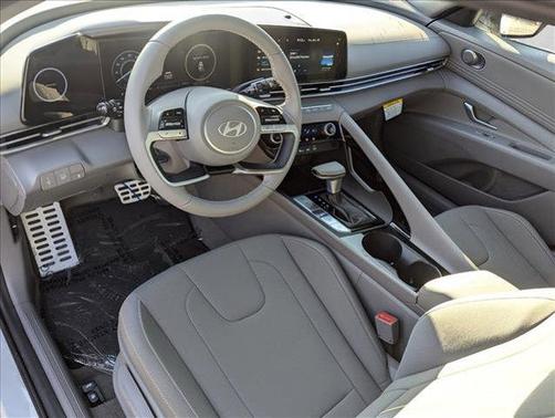 2025 Hyundai ELANTRA HEV SEL Sport