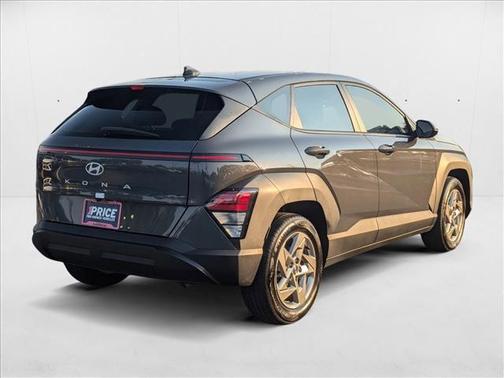 2025 Hyundai KONA SE