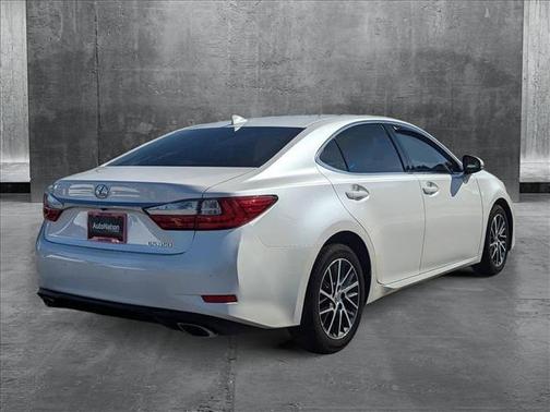 2016 Lexus ES 350 Base