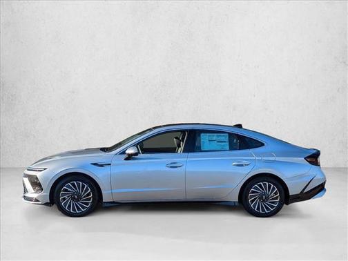 Aero Silver 2025 Hyundai SONATA Hybrid Limited