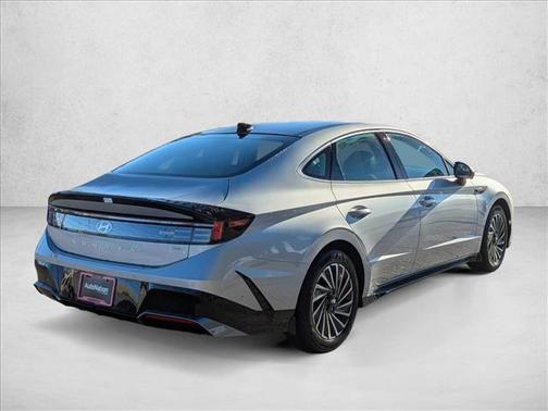 Aero Silver 2025 Hyundai SONATA Hybrid Limited