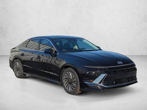 Abyss Black 2025 Hyundai SONATA Hybrid SE