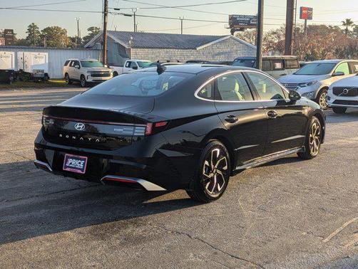 2025 Hyundai SONATA SEL