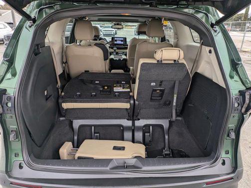 2021 Toyota Sienna XLE 8 Passenger