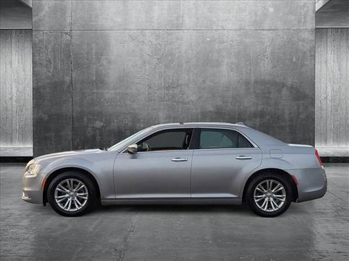 2016 Chrysler 300C Base