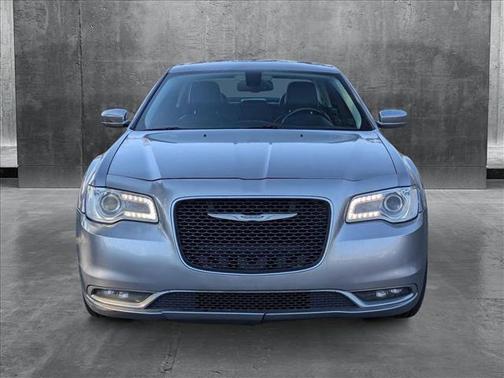 2016 Chrysler 300C Base