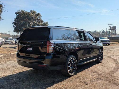 2022 Chevrolet Suburban RST