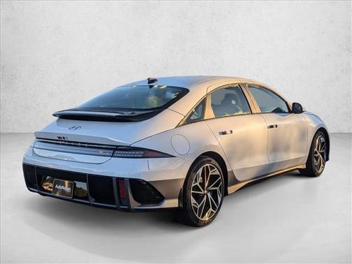 2025 Hyundai IONIQ 6 SEL