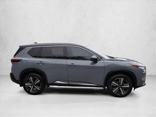 Boulder Gray Pearl/Super Black 2021 Nissan Rogue Platinum