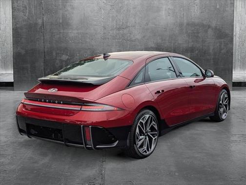 2025 Hyundai IONIQ 6 Limited