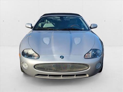 2005 Jaguar XKR Base