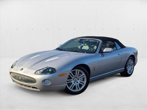 2005 Jaguar XKR Base