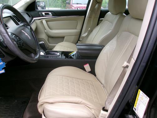 Black 2013 Lincoln MKS Base