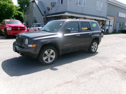 Gray 2014 Jeep Patriot Latitude