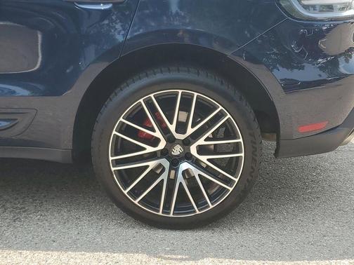 2022 Porsche Macan S
