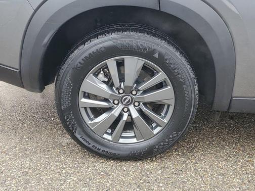 Gun Metallic 2024 Nissan Pathfinder SV 4WD