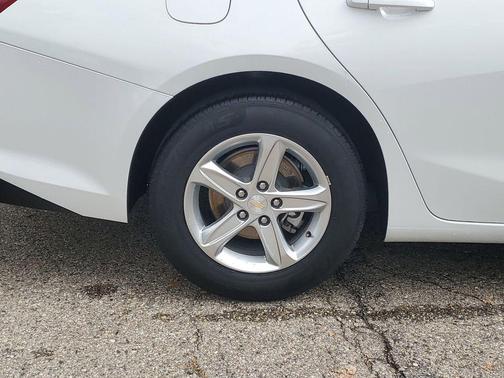 2022 Chevrolet Malibu FWD LT