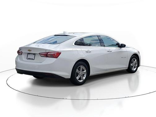 2022 Chevrolet Malibu FWD LT