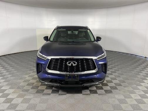 2022 INFINITI QX60 LUXE