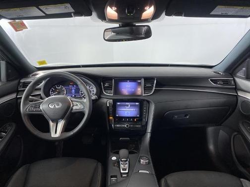 2022 INFINITI QX50 LUXE