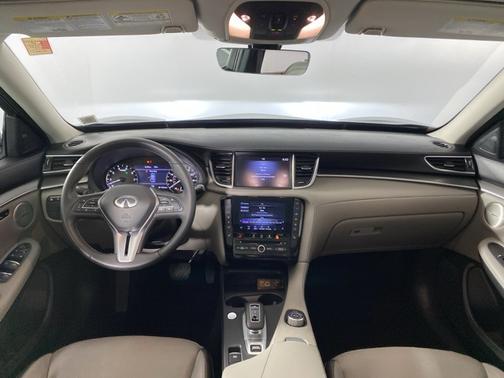2024 INFINITI QX50 LUXE