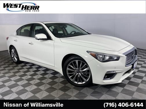 2022 INFINITI Q50 LUXE