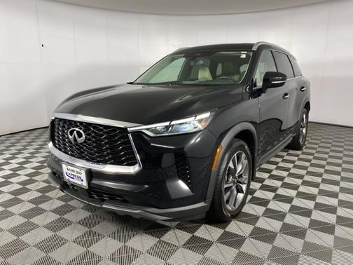 2022 INFINITI QX60 LUXE