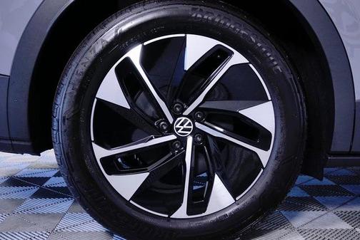 Moonstone Gray 2022 Volkswagen ID.4 Pro S