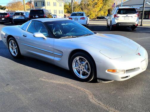 2000 Chevrolet Corvette Base
