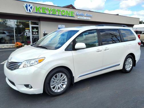 2017 Toyota Sienna XLE Premium