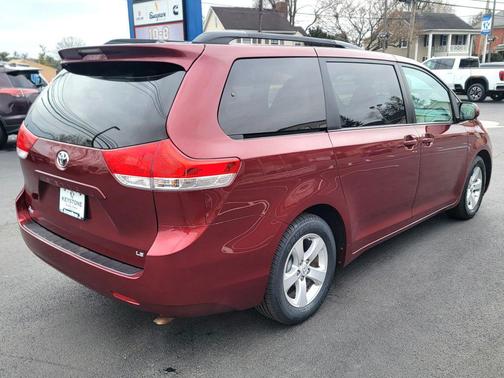 2013 Toyota Sienna LE