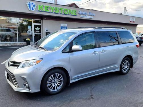 2019 Toyota Sienna XLE