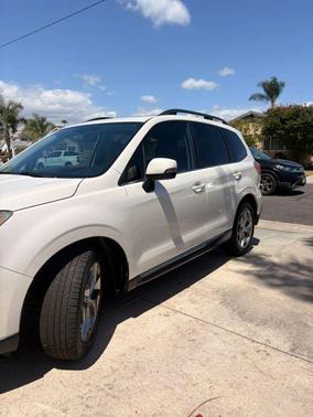 White 2015 Subaru Forester 2.5i Touring