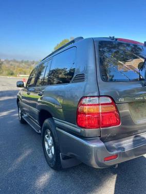 2002 Toyota Land Cruiser Base