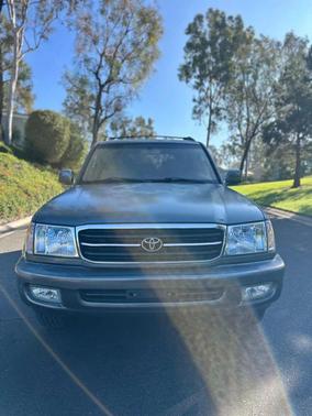 2002 Toyota Land Cruiser Base