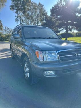 2002 Toyota Land Cruiser Base