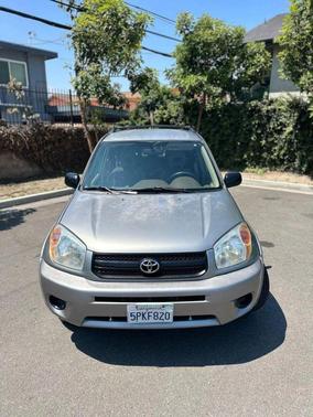 Silver 2005 Toyota RAV4 Base