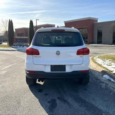 2016 Volkswagen Tiguan SE