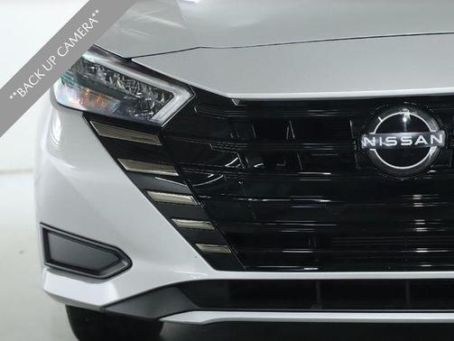 2023 Nissan Versa 1.6 SR