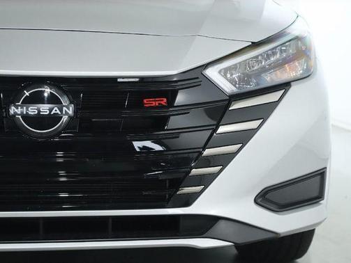 2023 Nissan Versa 1.6 SR