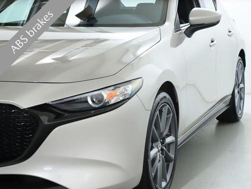 2024 Mazda Mazda3 FWD w/Preferred Package