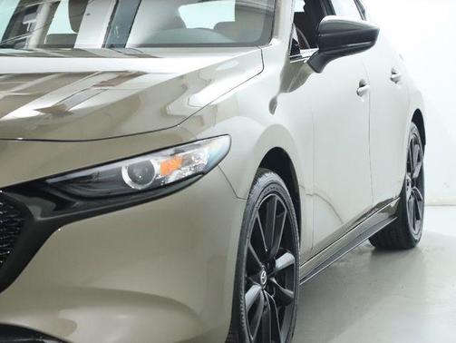 2025 Mazda Mazda3 2.5 Carbon Turbo