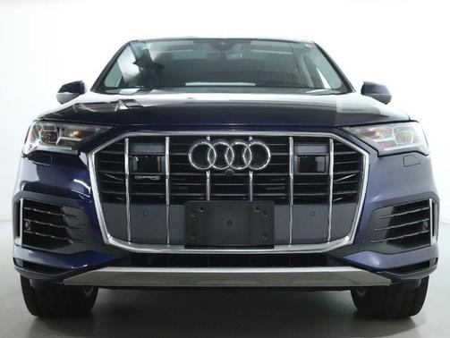 2022 Audi Q7 55 Premium Plus